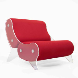 Ce fauteuil moderne combine confort exceptionnel et design novateur.
