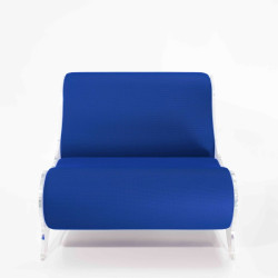 Ce fauteuil moderne combine confort exceptionnel et design novateur.